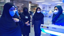 عیادت مدیرکل دفتر امور زنان و خانواده استانداری فارس از پنج قلوهای در مرکز آموزشی درمانی حضرت زینب (س)